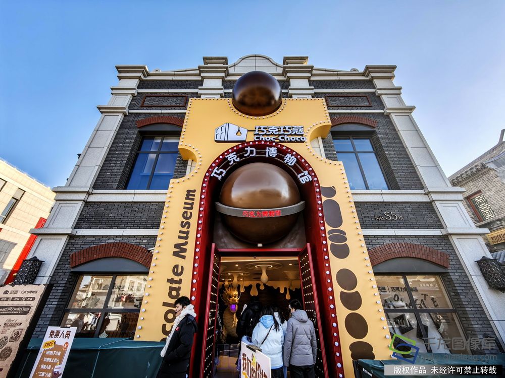 啄木鸟免费观看。 “免费观看”像个开关海报