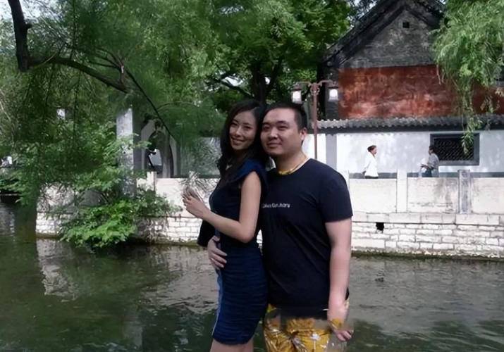 黑社料官网海报